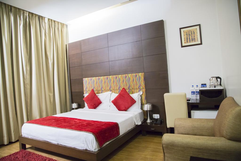 Hotel La Suite Neu-Delhi Exterior foto