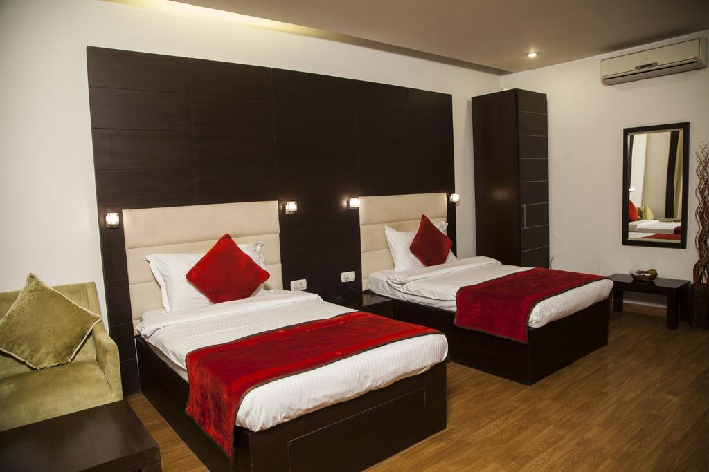 Hotel La Suite Neu-Delhi Exterior foto