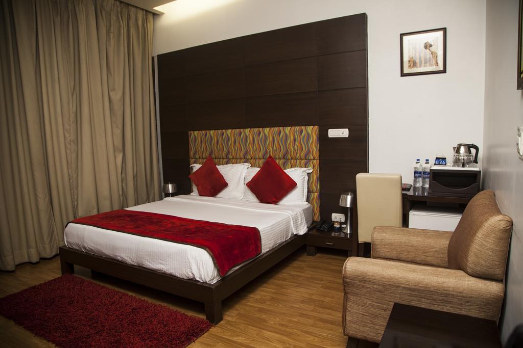 Hotel La Suite Neu-Delhi Exterior foto