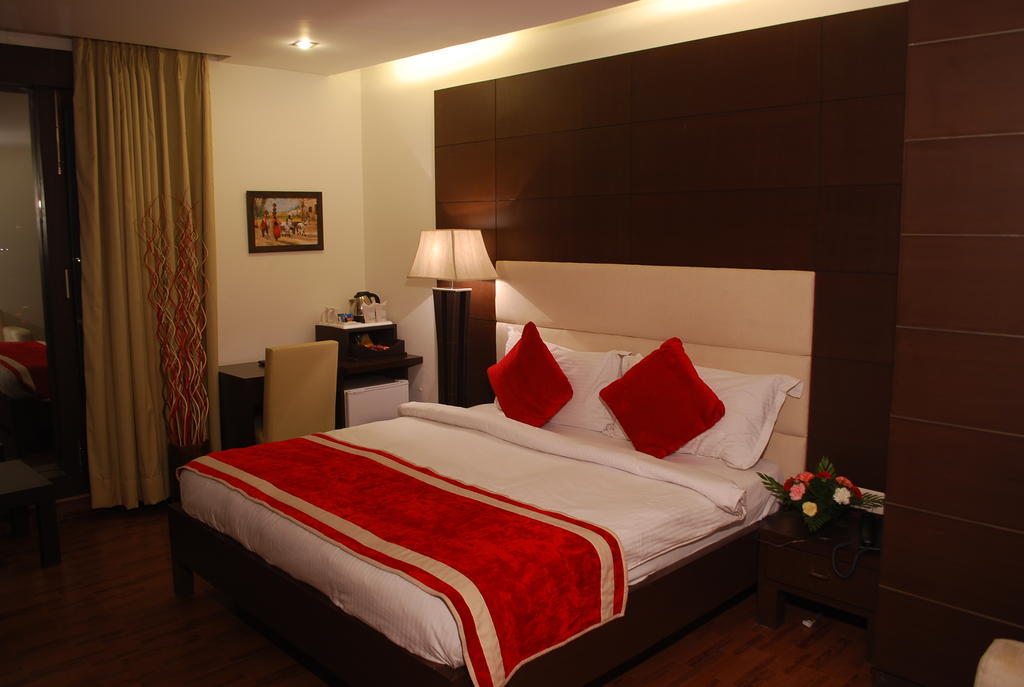 Hotel La Suite Neu-Delhi Exterior foto
