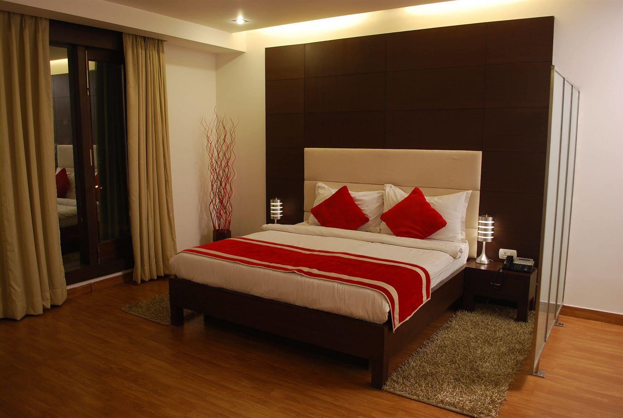 Hotel La Suite Neu-Delhi Exterior foto