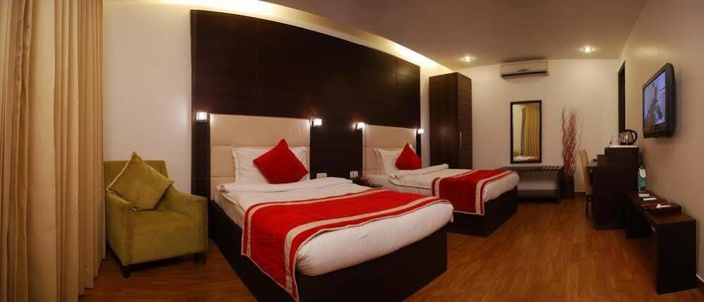 Hotel La Suite Neu-Delhi Exterior foto
